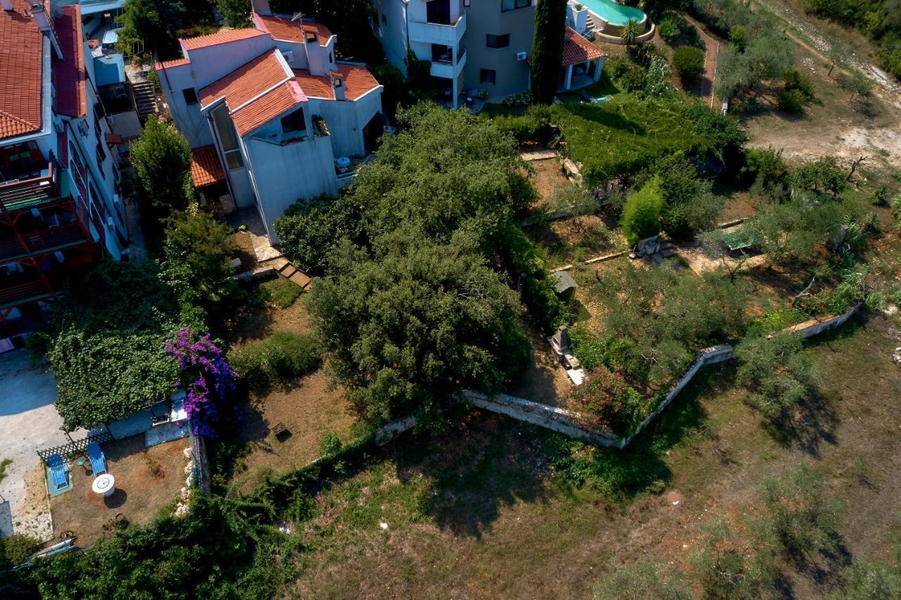 Apartments Dracice 1019 Banjole Bagian luar foto